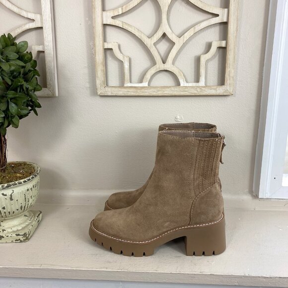 Dolce Vita Suede Lug Sole Heel Boots in Mushroom Size 6.5 - Picture 2 of 15